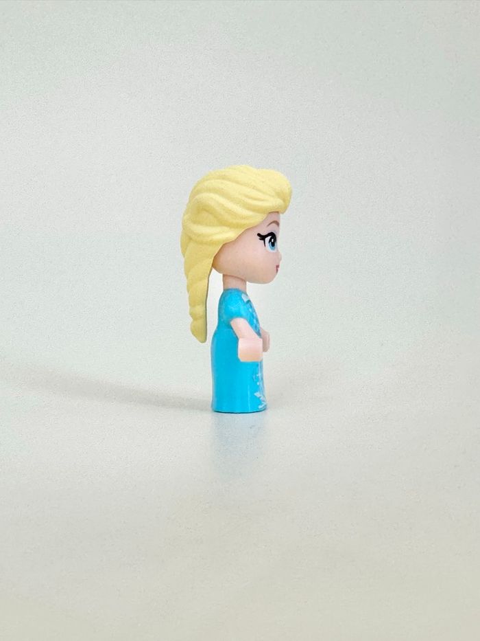 Lego Figurines Disney, La Reine des Neiges : micro-doll Elsa, robe bleue et argentée - photo numéro 4