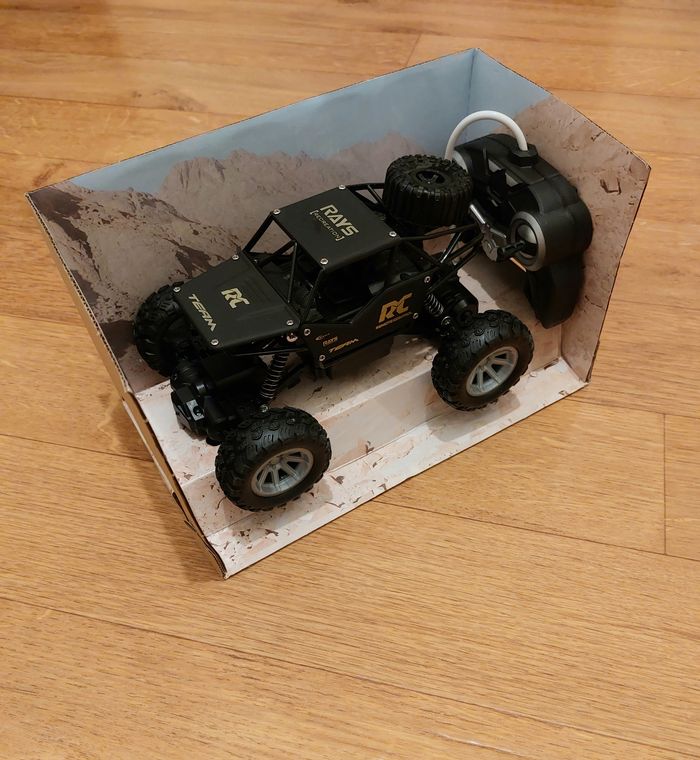 Voiture télécommandée - photo numéro 2