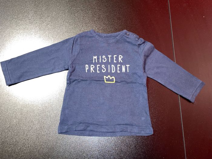 T-shirt manches longues bleu marine taille 9 mois motif ours