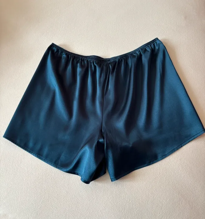 Shorty en soie Hanro - photo numéro 4