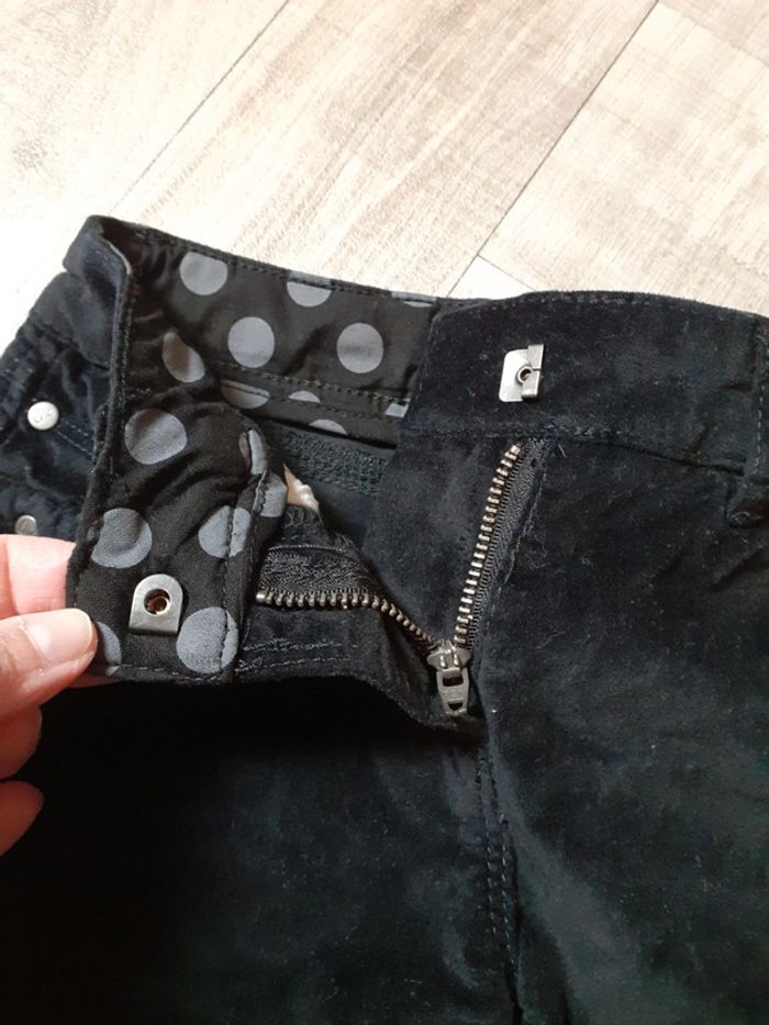 Short en velours fille noir 4 ans neuf - photo numéro 4