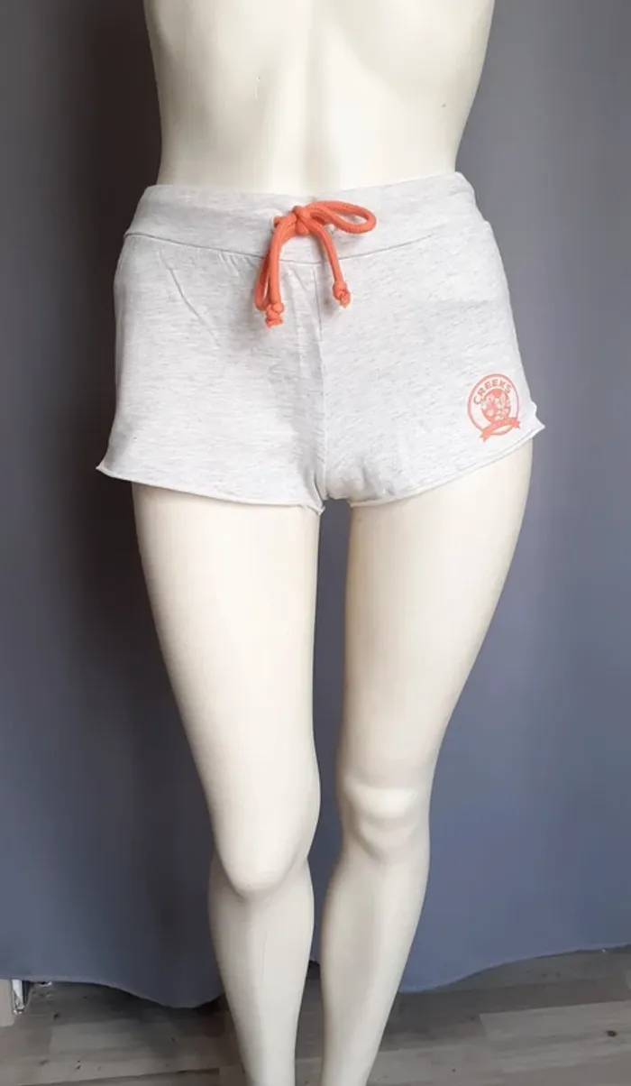 Joli short gris Creeks