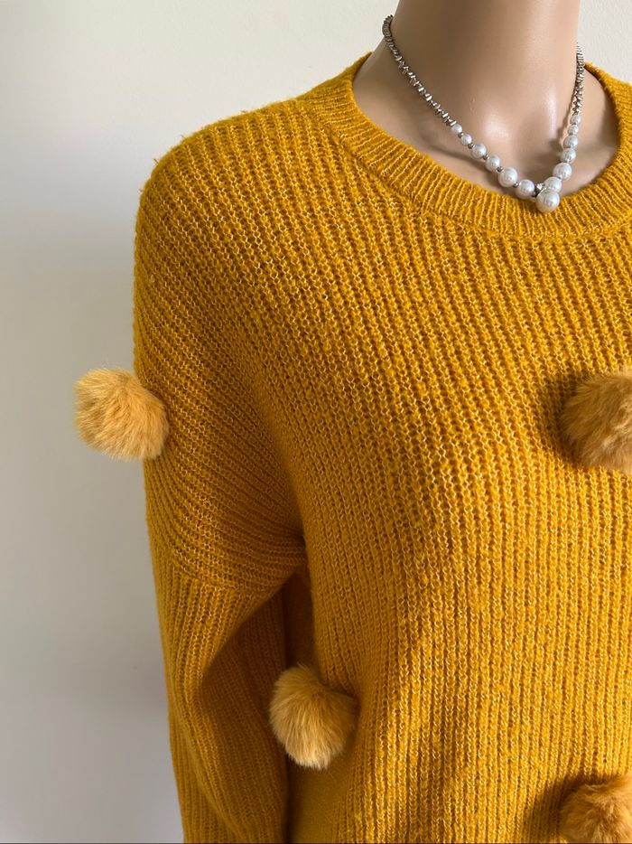 Pull jaune moutarde avec pompons Only taille S TBE - photo numéro 4
