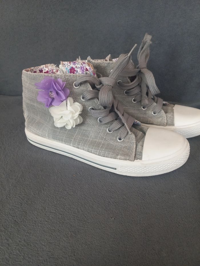 Chaussure fille style converse Taille 34 fleuri - photo numéro 2