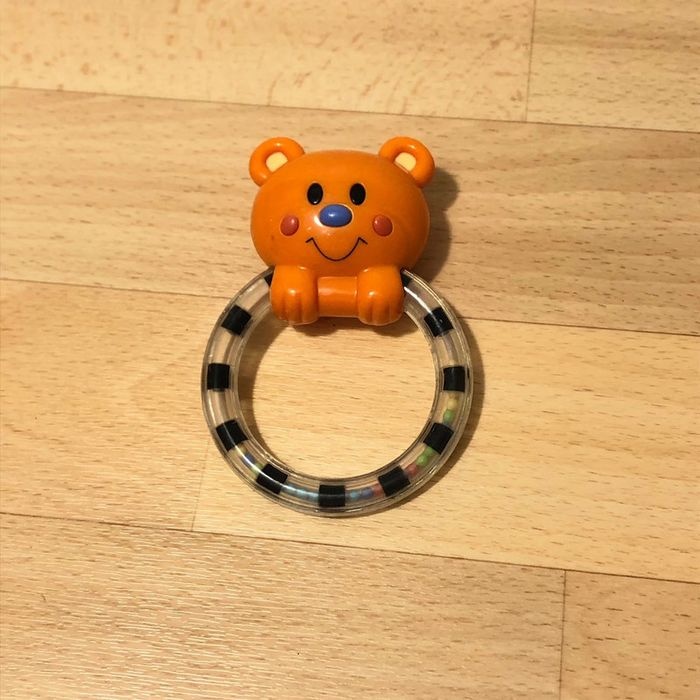 Anneau à dents en forme de hochet ours