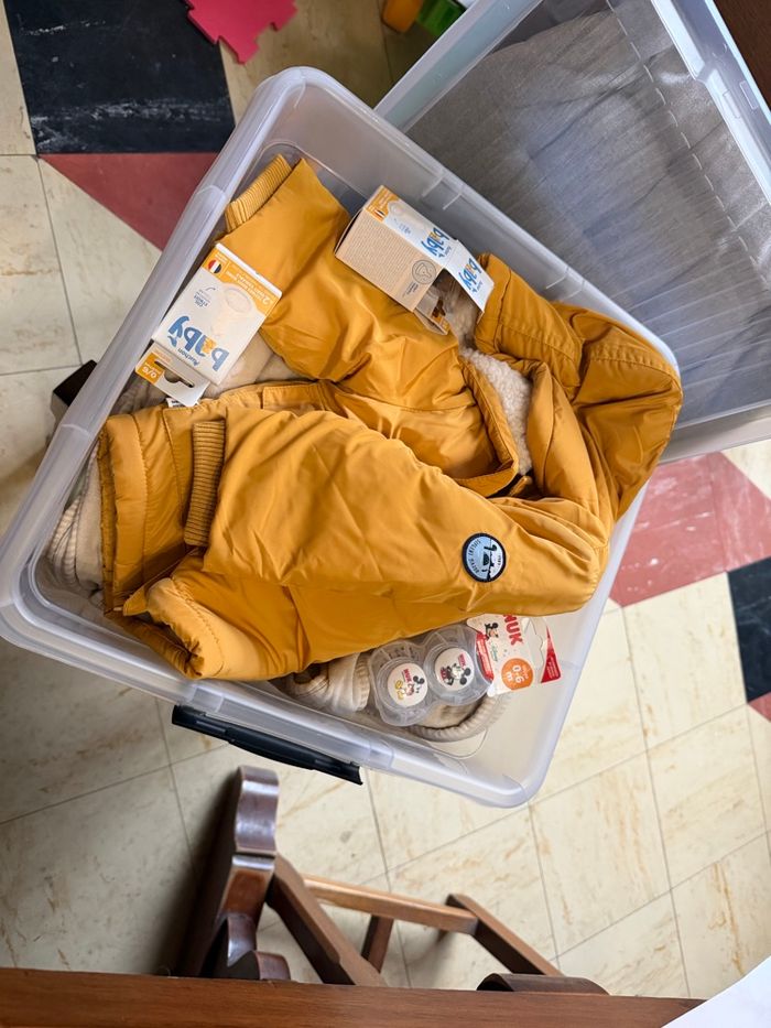 Énorme lot de vêtements bébé - photo numéro 2