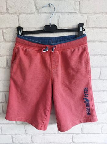 Short C&A taille 10 ans / 140 cm