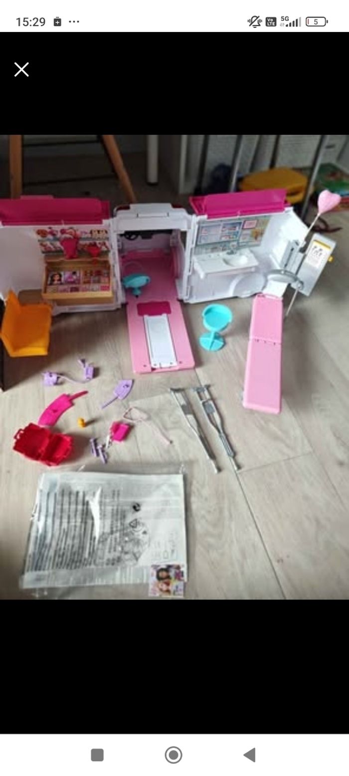 Barbie ambulance - photo numéro 10
