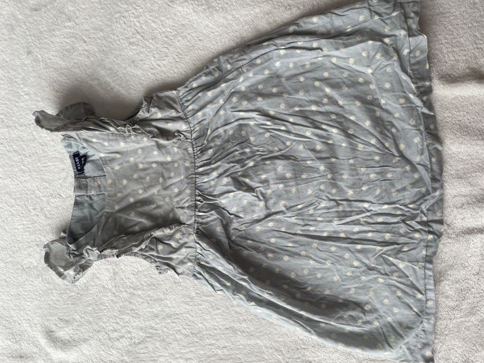 Robe légère fille 24 mois Kiabi – Très bon état – Idéale été