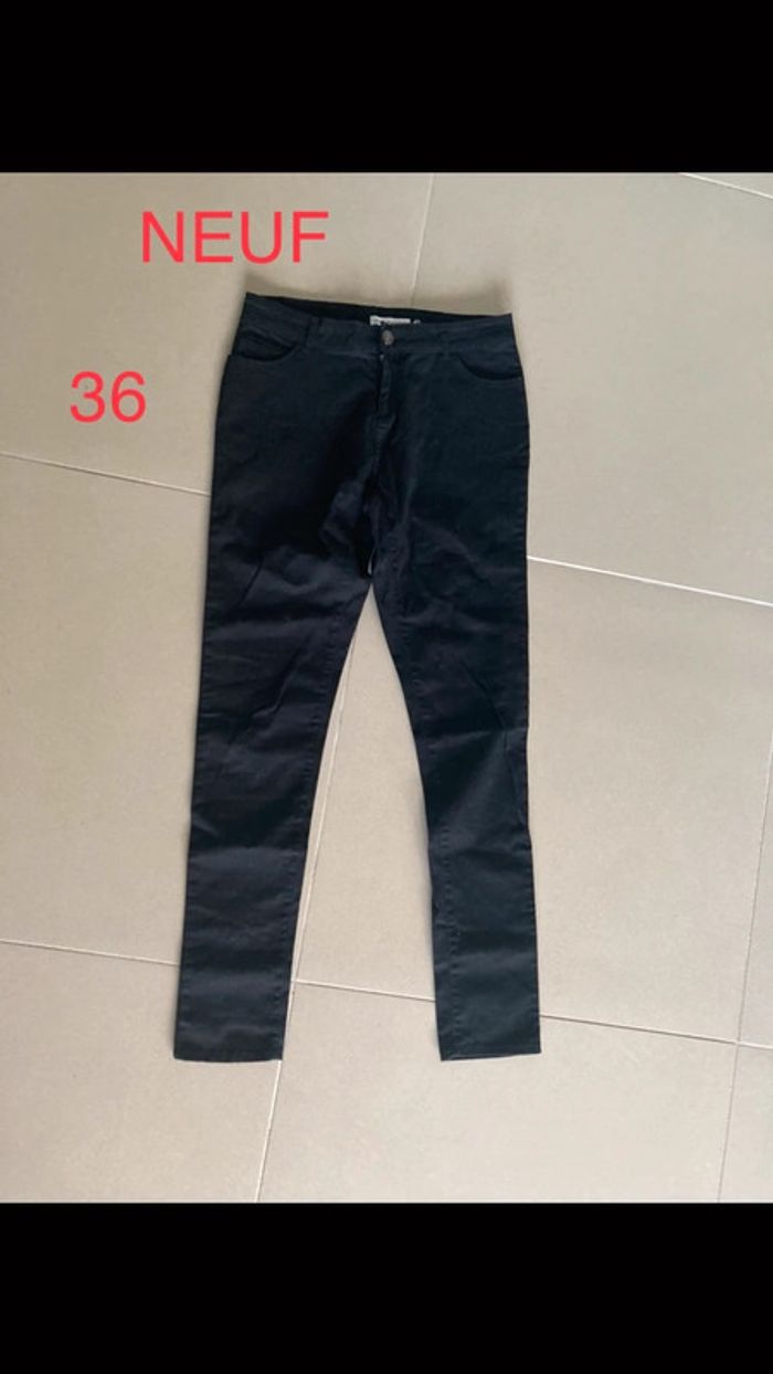 Pantalon jean noir neuf taille 36
