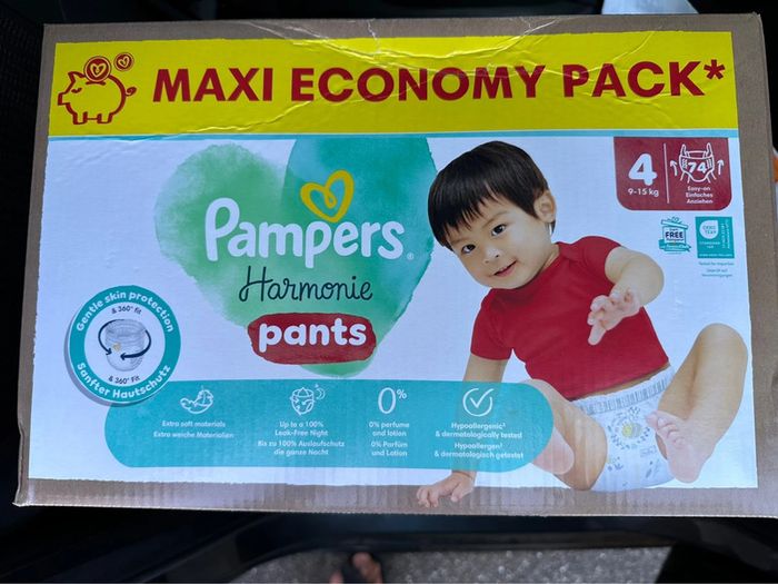 Couches culottes pants Pampers harmonie taille 4