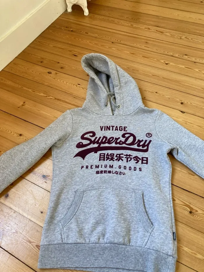Pull à capuche Superdry