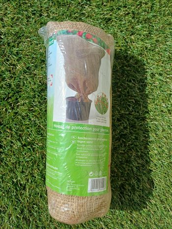 Housse de protection en jute pour plantes