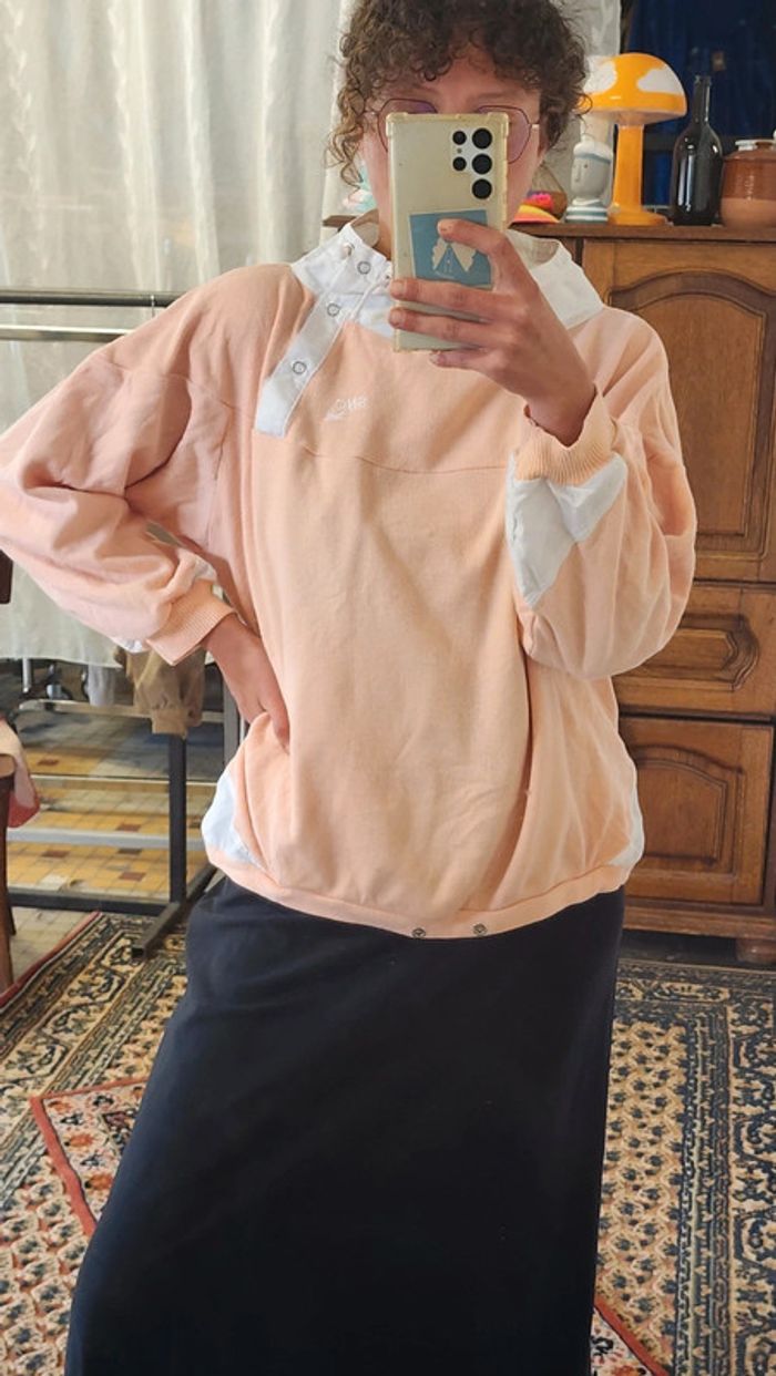 Superbe sweat rose poudré et blanc années 80's 90's en toille coton, taille 38-40 - photo numéro 3