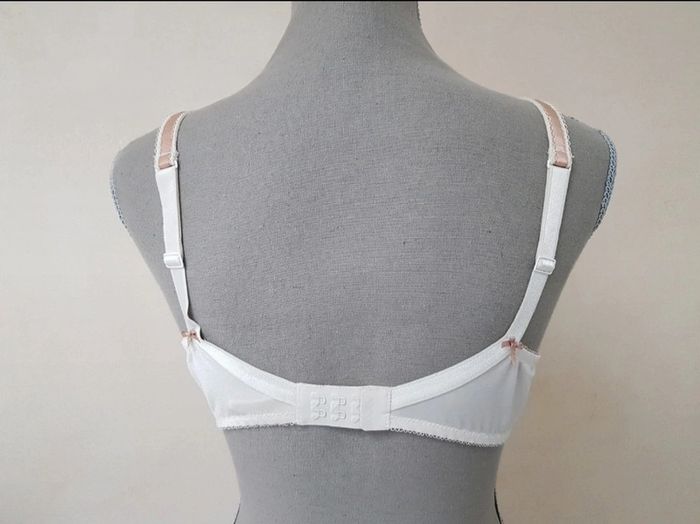 Soutien gorge 90D - photo numéro 2