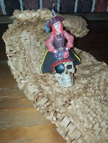 Ornement pirate des Caraïbes Disney store