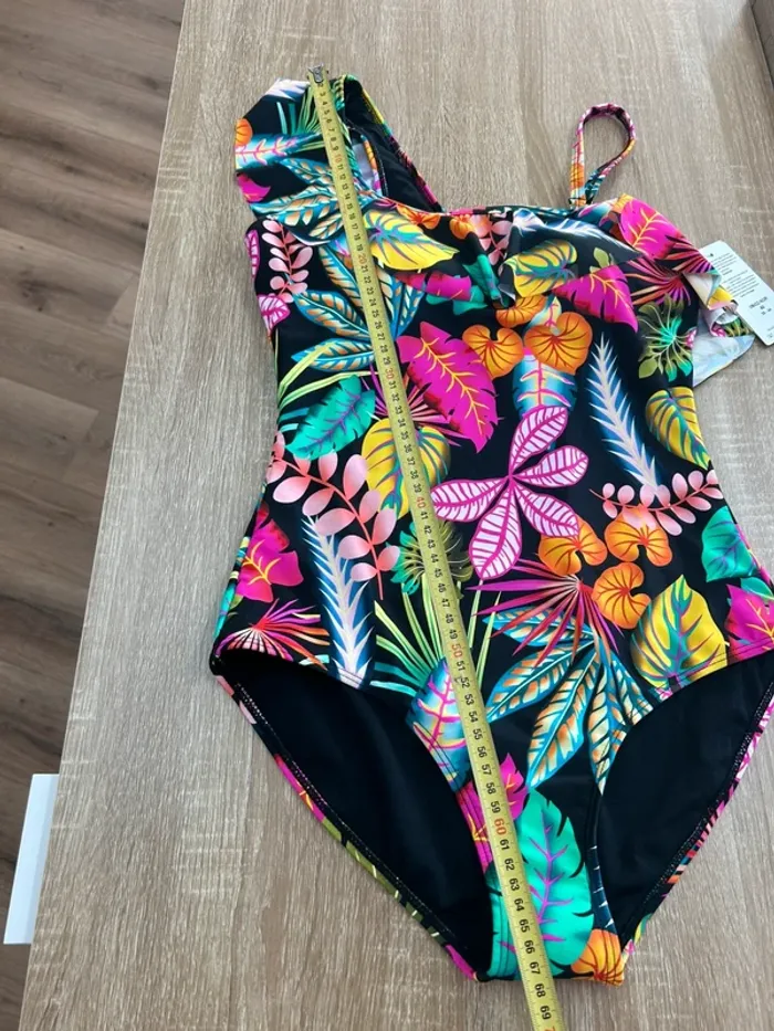 Maillot de bain femme 40 taille L Maillot de bain fleurie taille 40 une pièce - photo numéro 5