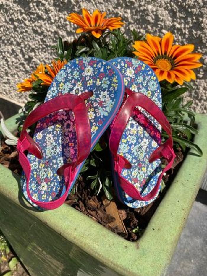 Tongs fille fleurs taille 24/25 Zara Home - été plage - photo numéro 2