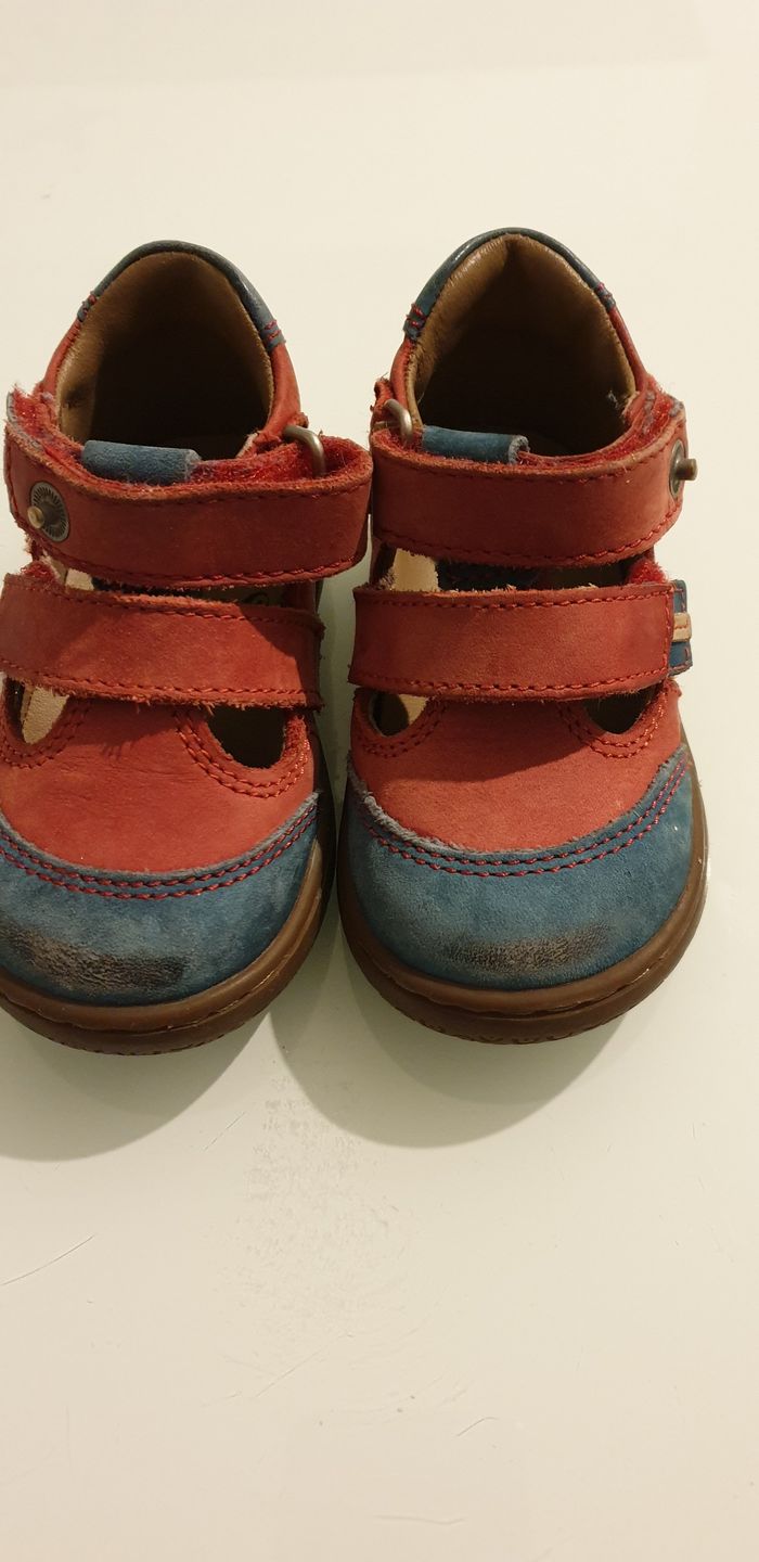 Chaussures taille 18