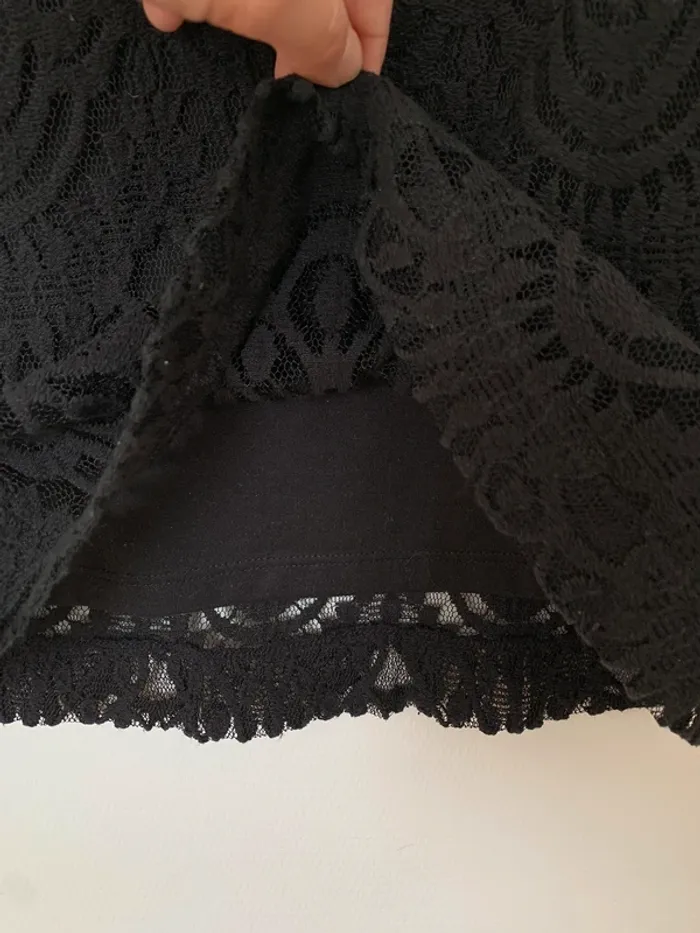 Robe en dentelle noire - photo numéro 5