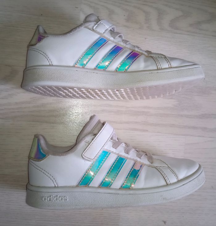 Baskets blanches à bandes argentées Adidas P. 31 - photo numéro 3