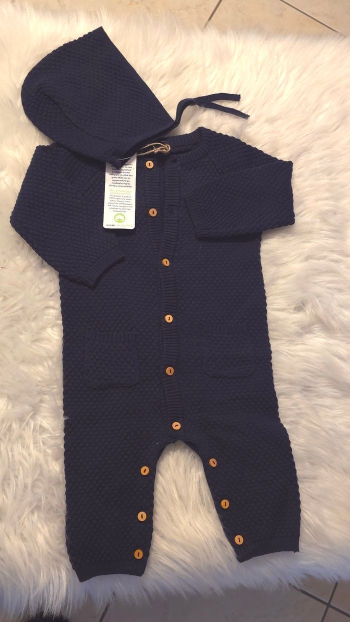 (Neuf non porté) 🏷💙🥰😍combinaison et bonnet tricot 9 mois garçon 😍🥰💙