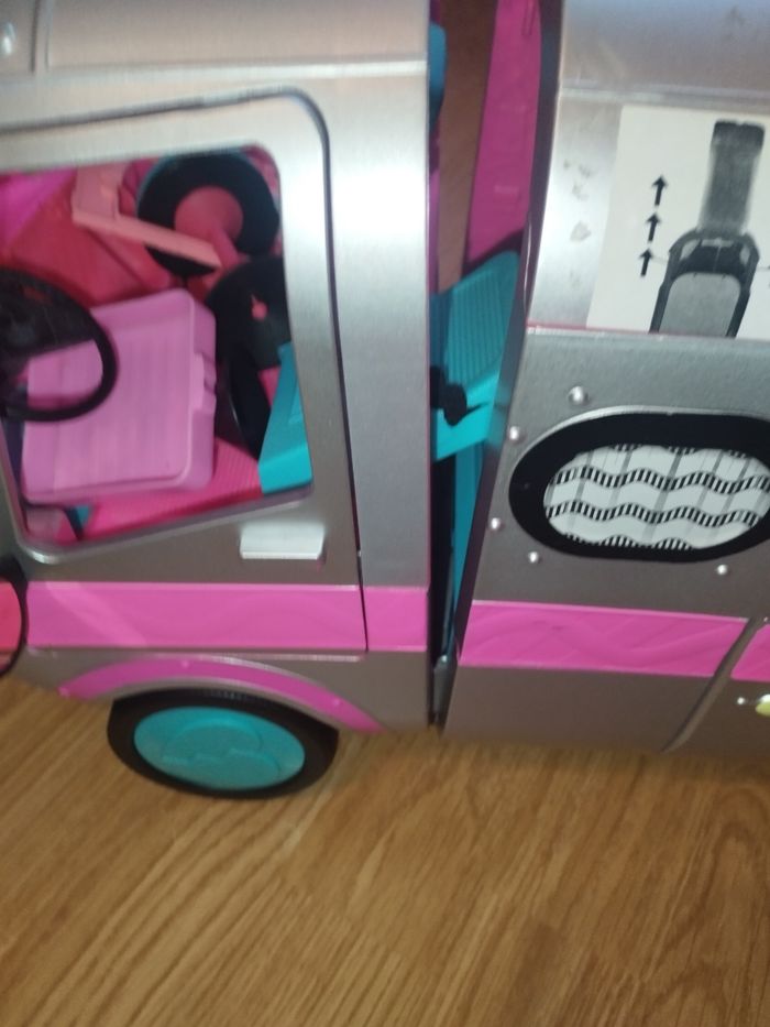 Camping car poupée LOL+ accessoires - photo numéro 8