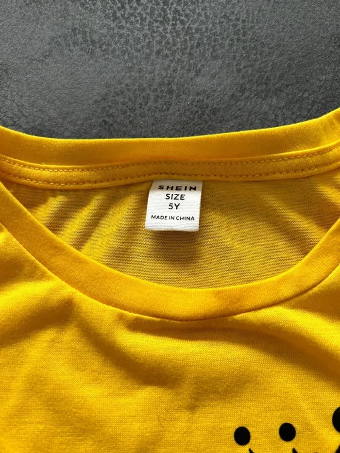 Tee shirt taille 5 ans - photo numéro 2