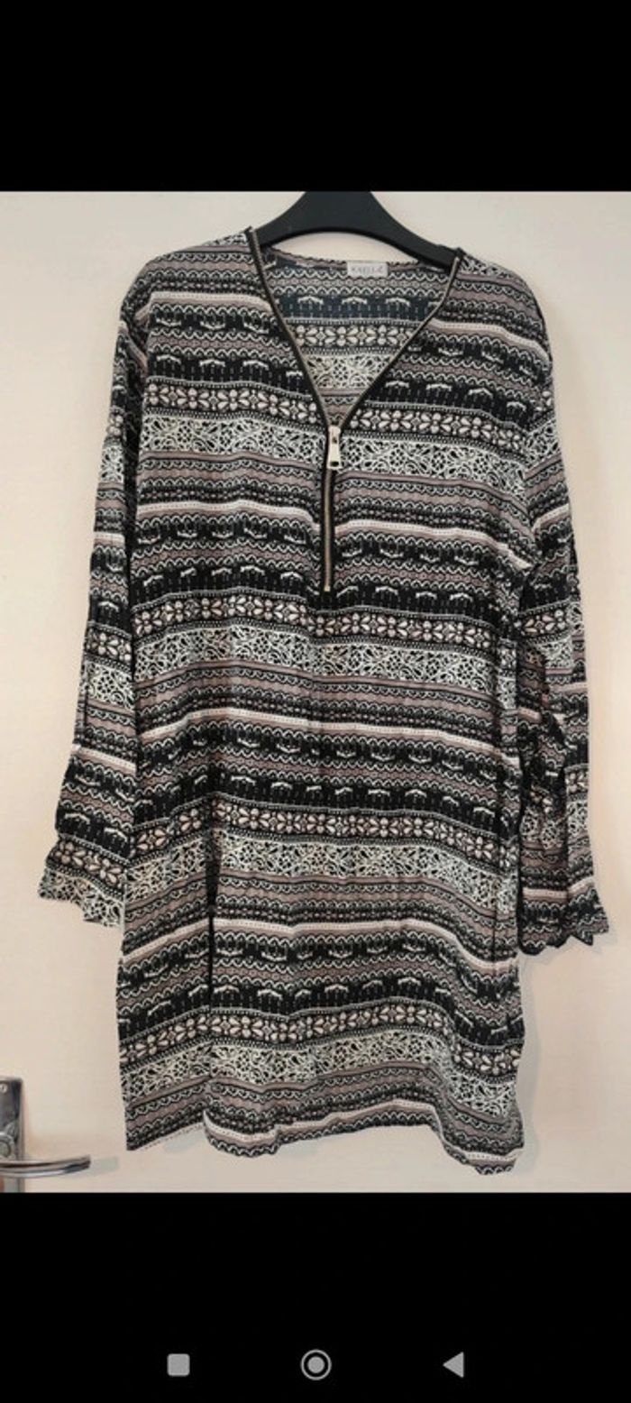 Robe ou tunique noire et grise à motifs taille XL/XXL