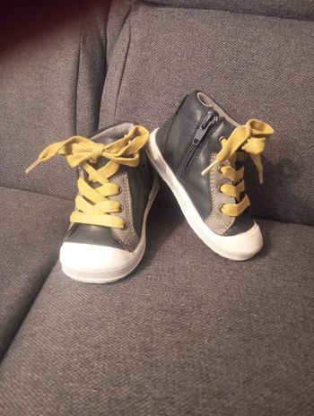 Chaussures de marche 23