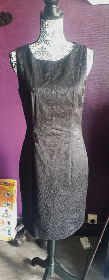 Robe noire H et M