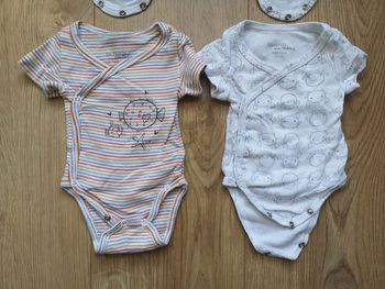 Lot de vêtements taille 0 mois