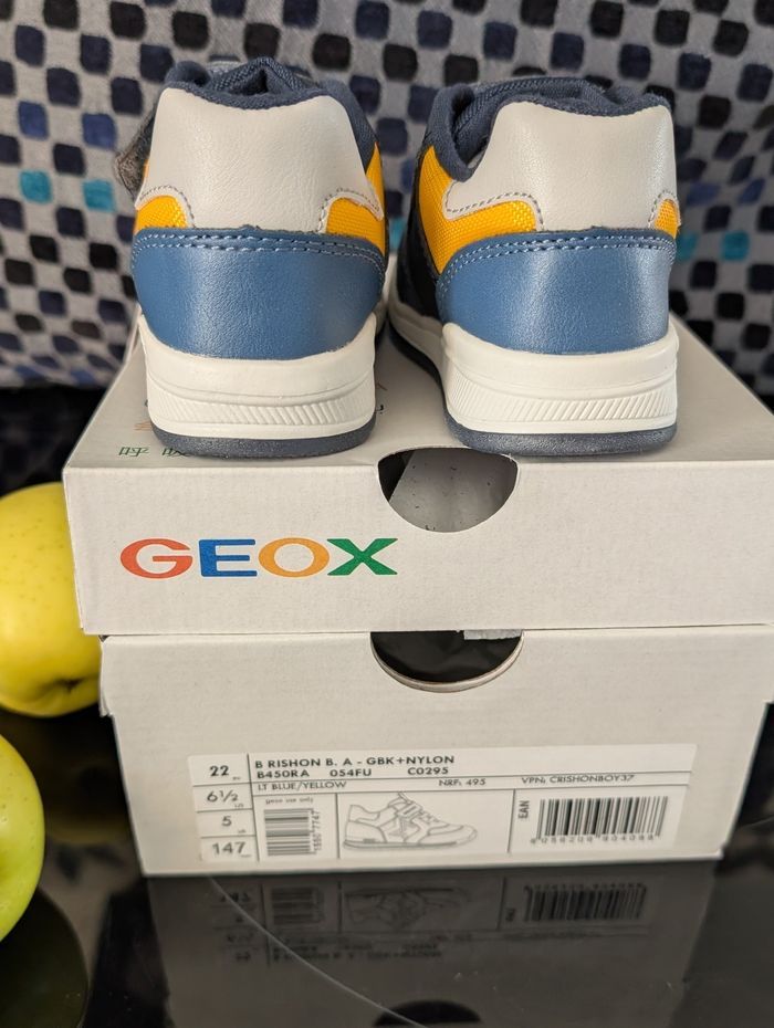 Baskets garçon. Taille 22. Neuf. Geox - photo numéro 2