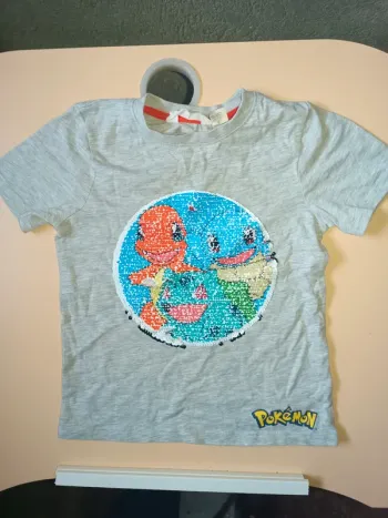 T-shirt Pokémon 5 6 ans 110 116 cm à paillettes