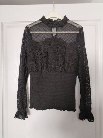 Haut blouse à dentelle noir taille M