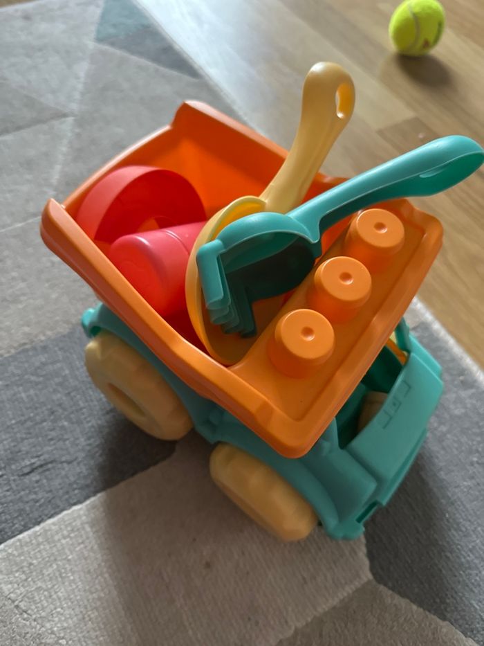 Lot de jouets en très bonne état