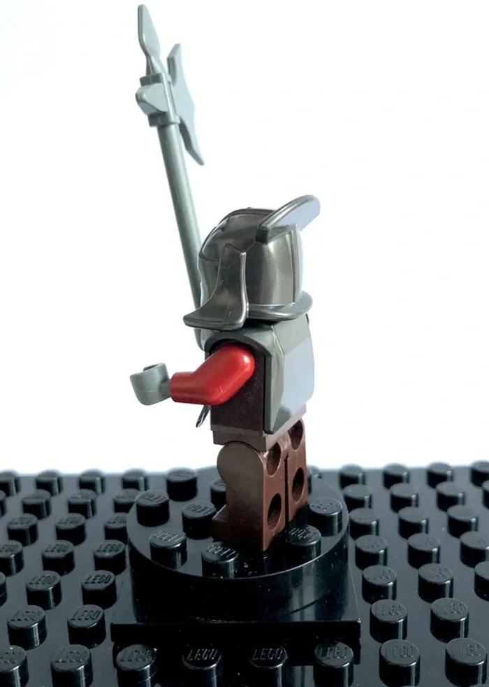 LEGO Seigneur des Anneaux - Uruk Hai, helmet & armor - photo numéro 3