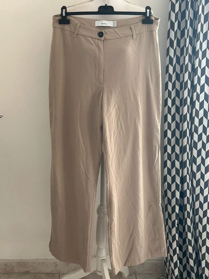 Pantalon Bershka taille 44