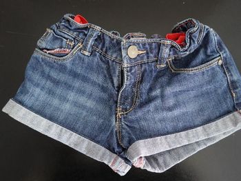 Short en jean – 4-5 ans - Très bon état