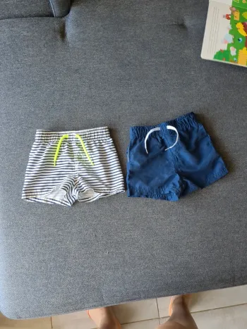 Lot de 2 maillots de bain 12 mois