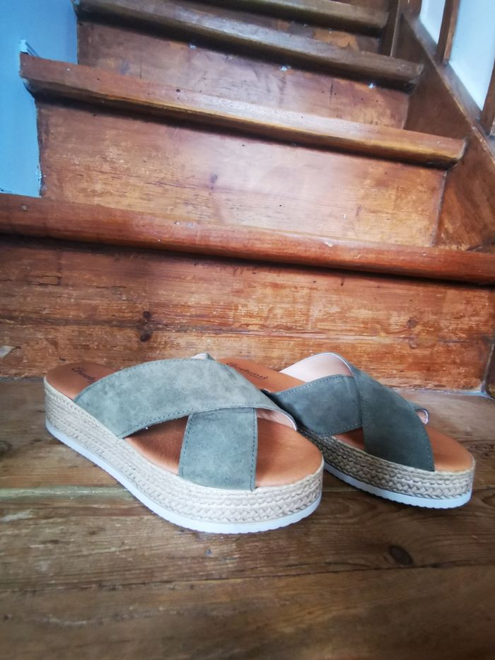 Sandales kaki 39 etat Neuf - photo numéro 2