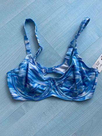 Haut de maillot de bain bleu et blanc footprints 90D