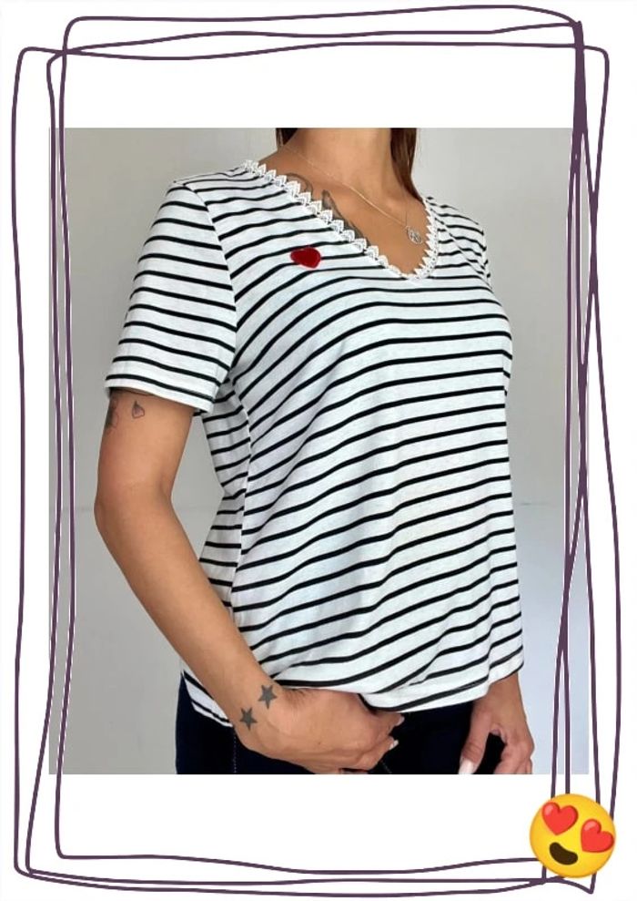 T-shirt rayé cœur rouge sur le cœur , col V dentelle taille L - SHEIN