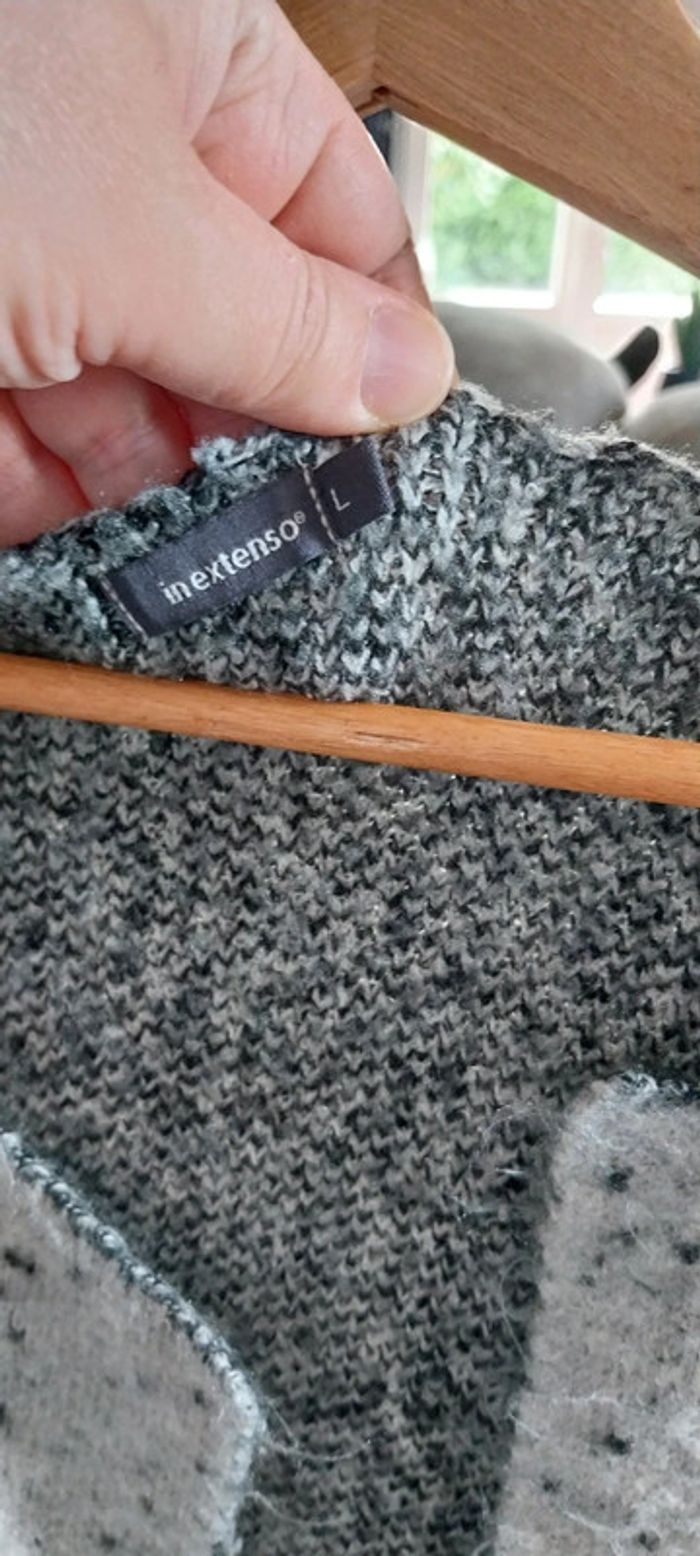 Veste lainage épaisse taille L portée quelques fois mais très bon état - photo numéro 2