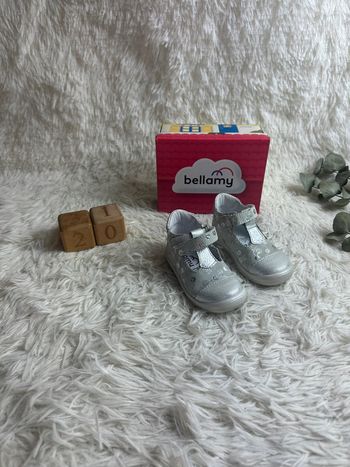 Paire de chaussures argentées Bellamy taille 20