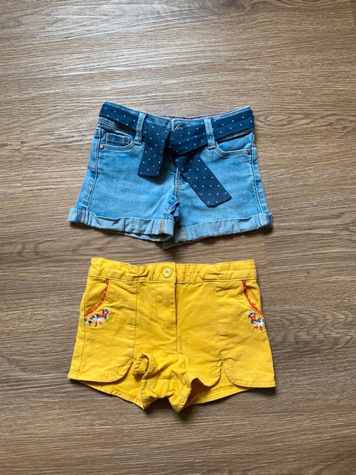 Lot de 2 shorts taille 2 ans fille