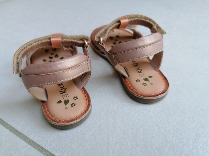 Très jolies 😍 sandales 'Kickers' - photo numéro 6