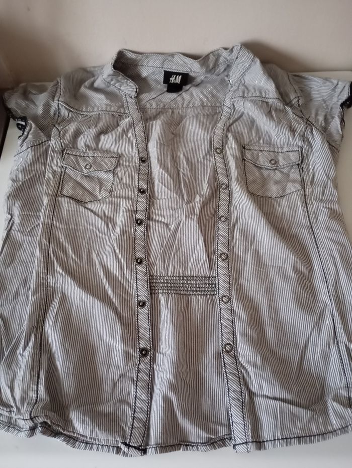Chemisier  H &M. Manches courtes,coton rayé marine/blanc/argenté..12/16 ans,T32/36.Parfait état. - photo numéro 3