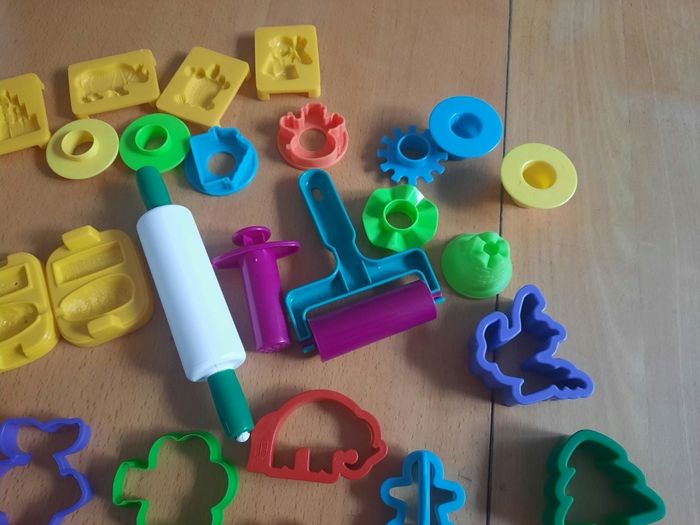 Moules pour pâte à modeler - photo numéro 2