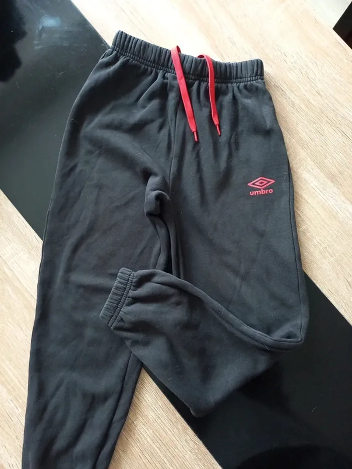 Jogging noir Umbro 10 ans - photo numéro 2